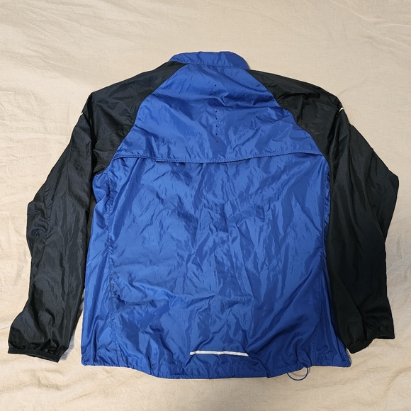 Nike jogging jacket - Picture 2 of 3